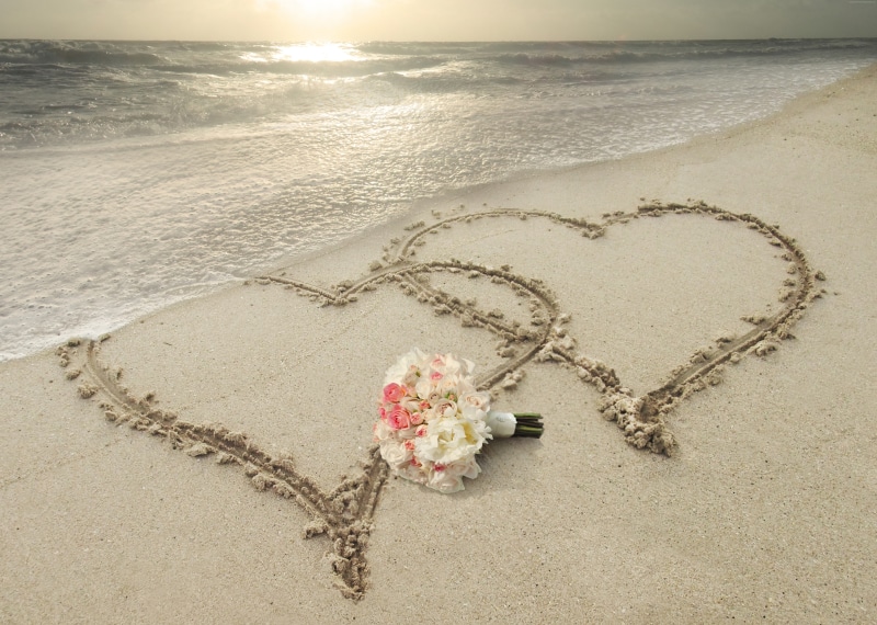 8k, love image, heart, beach, 5K