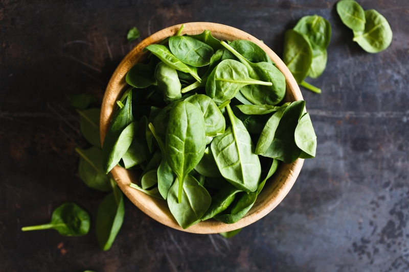 spinach, no people, table, vegetarian food, healthy eating, high angle view, plants, directly above, bowls, 5K, indoors, freshness, leaves, still life