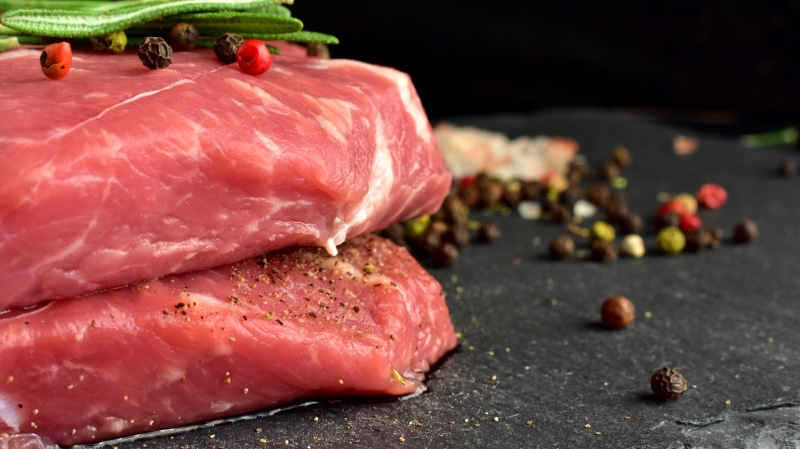 food and drink, beef, red meat, lunch, raw food, indoors, wellbeing, bbq, dinner, juicy, freshness, 5K, close-up, steak, meat, no people, vegetable, dark background