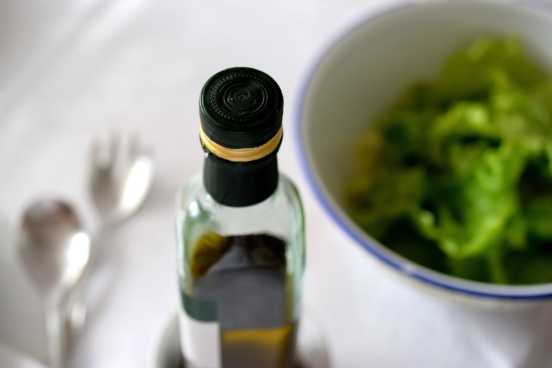 oil, food and drink, green color, healthy, salad, luxury, glass, crockery, 5K, glass - material, container, close-up, alcohol, wineglass, food, wine, green