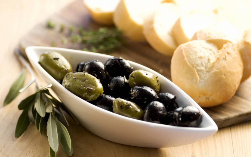 olive, 1920x1200, bread, ceramic, bowl, olives, photography, 1080P, white, food