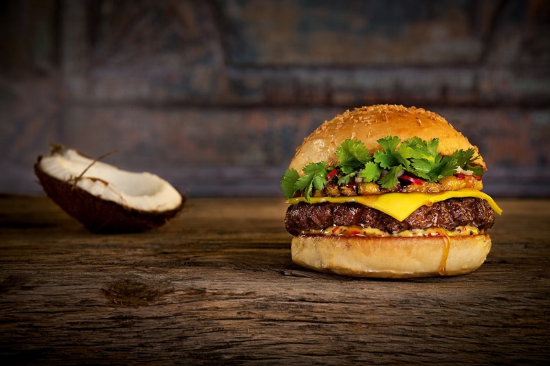 ground beef, cheeseburger, meat, food and drink, indoors, snack, ready-to-eat, beef, cheese, bun, take out food, meal, lettuce, bread, dinner, freshness