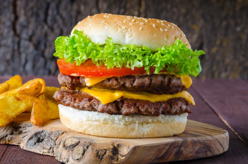 snack, food and drink, salad, bun, bread, burger, no people, fast food, tomato, tomatoes, indoors, unhealthy eating, meal, 5K, take out food, meat, Patty