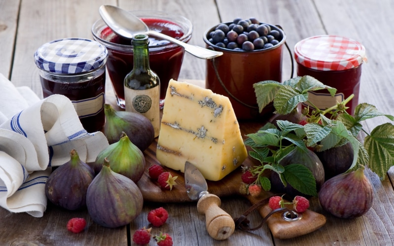 high angle view, dairy product, table, lunch, container, food, healthy eating, raspberries, fig, common, food and drink, plant part, freshness, no people