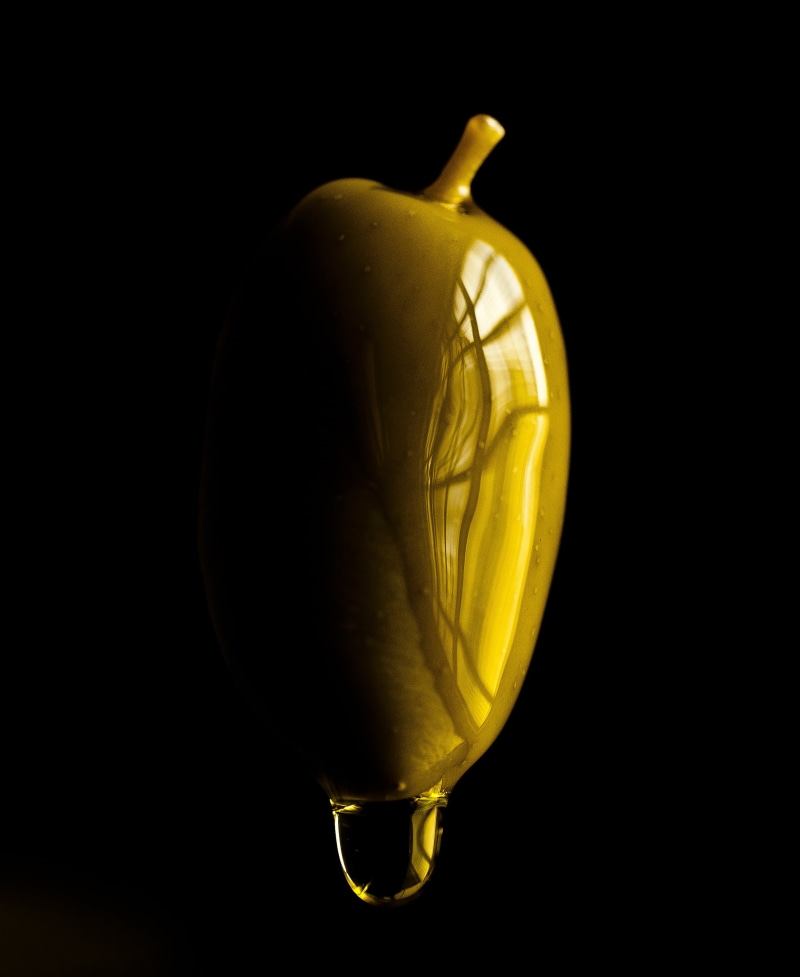 food and drink, 2K, indoors, power supply, gastronomy, still life, slice, green, oil, coated, wellbeing, drop, copy space, single object, photo, yellow