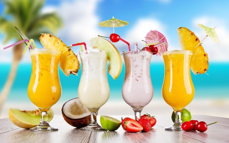 high, straws, quality, glasses, 2K, drinks, strawberries, cherries, lemons, pineapples, coconut