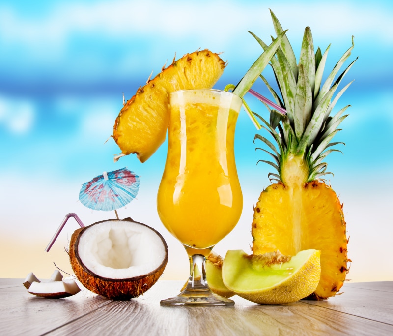 cocktail, fruit, ripe, summer, tropical Climate, glass, vitamin, household equipment, alcohol, backgrounds, juice, focus, tropical fruit, liquid, slice