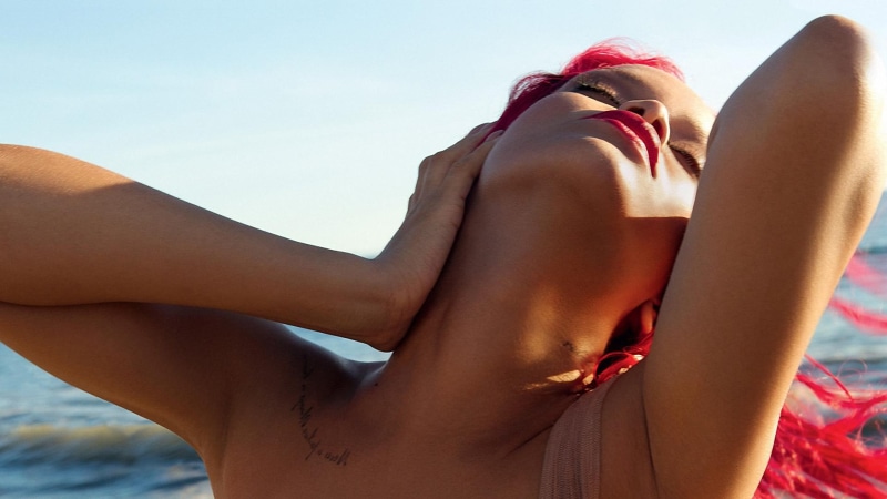 red, womens, sunlight, hair, 1080P, neck, tattoo, rihanna, sky