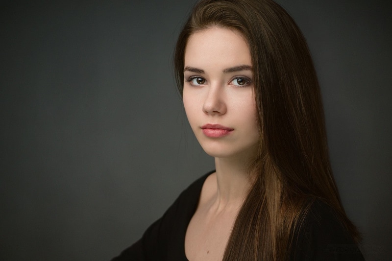 photography, smiling, front view, hairstyle, indoors, brown hair, 500px, studio shot, young adult, one person, portrait, beauty, 480P, long hair, women