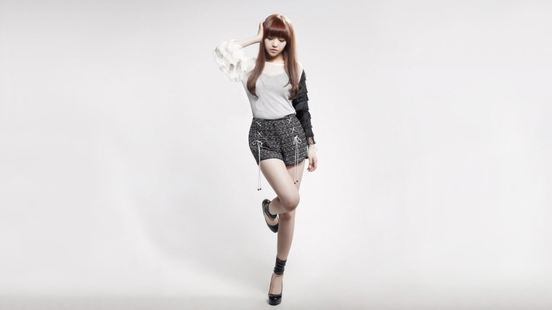 fashion, sleeved, full length, rompers, Girls Day, front view, beautiful woman, Bang Minah, adult, indoors, white background, 1080P, copy space, beauty