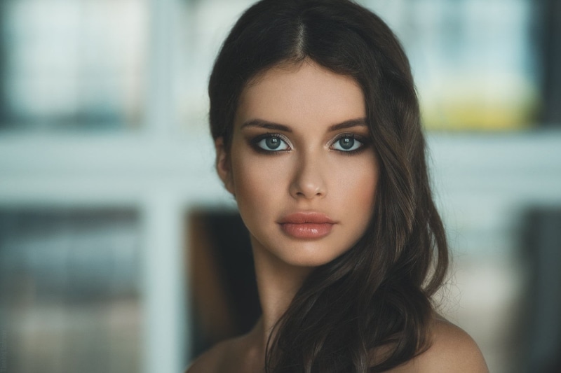 juicy lips, portrait, black hair, depth of field, young women, long hair, beauty, adult, real people, one person, 720P, women, looking at camera, hair