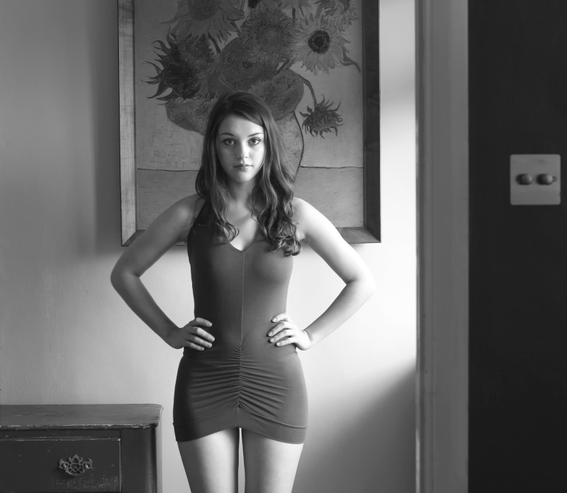 real people, young adult, photo, hair, beauty, long hair, women, hand on hip, standing, portrait, leisure activity, tight dress, clothing, 1080P, indoors