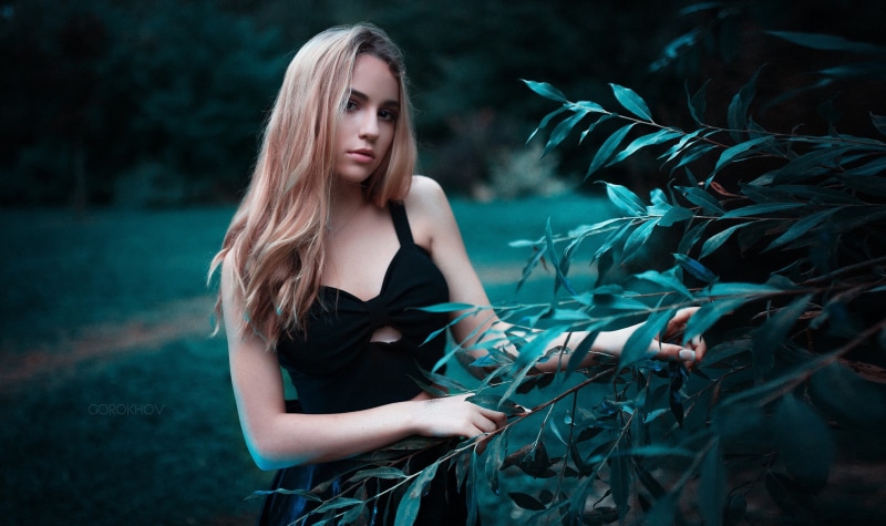 hairstyle, young adult, women, dark, forest, beautiful woman, sleeveless, young women, teenager, 1080P, women outdoors, black, top, model, looking, skinny