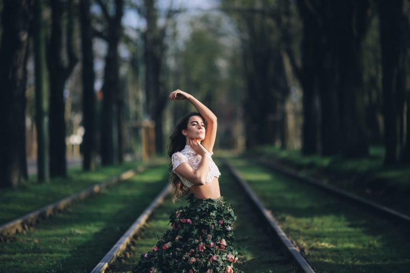 young adult, women, leisure activity, women outdoors, 1080P, beautiful woman, tree, arms up, portrait, fashion, smiling, standing, focus on foreground