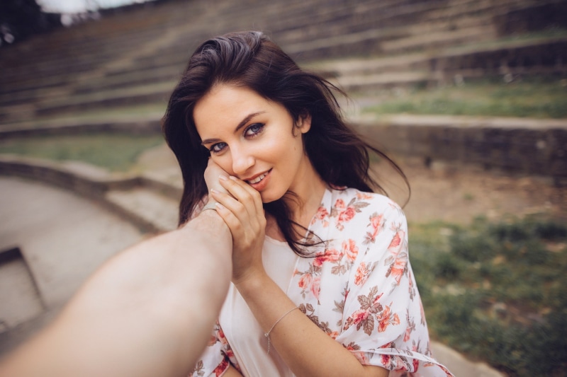 face, David Olkarny, Aurela Skandaj, 1080P, women, model, brunette, portrait, smiling, blue eyes