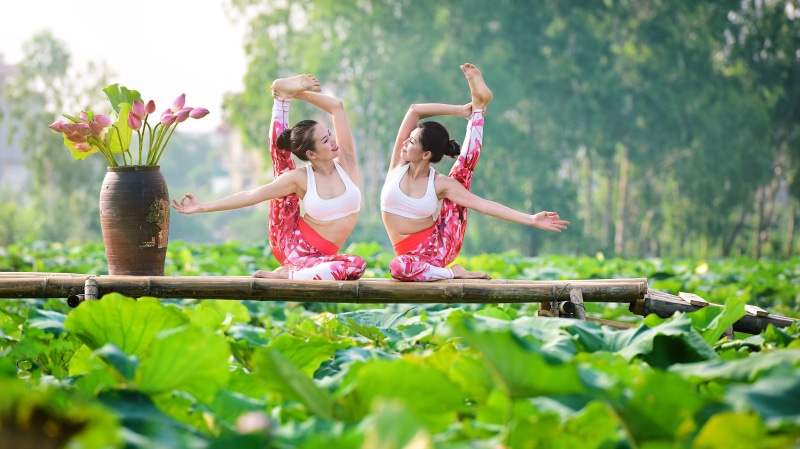 2K, gymnastics, Asian, women outdoors