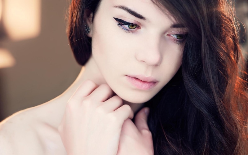 hairstyle, portrait, hand, human face, beauty, black, woman, Jannie Linda, hair, close-up, 1080P, contemplation, young adult, teenager, face, beautiful people