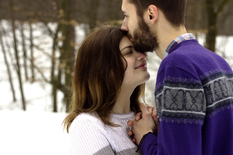 love, wear, trees, smile, 5K, people, emotion, togetherness, outdoors, smiling, adult, clothes, bonding, women, adults, in love, heterosexual couple, young women