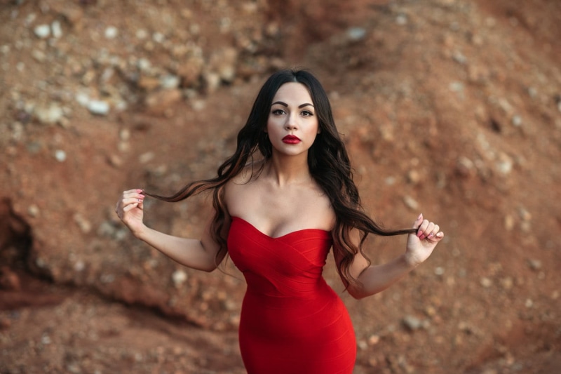 body part, beauty, curvy, red lipstick, hair, women, front view, hairstyle, brown hair, long hair, fashion, young adult, red, 720P, dress, depth of field