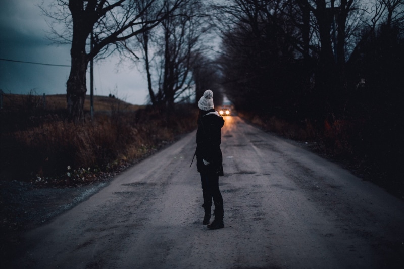 full length, plant, winter, direction, diminishing perspective, road, clothing, women, nature, lifestyles, men, walking, real people, outdoors, warm clothing