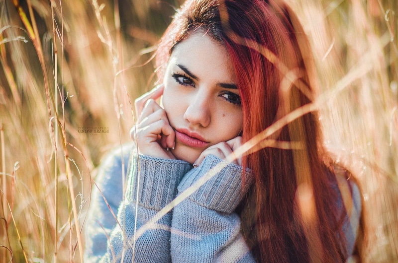 women outdoors, women, Gustavo Terzaghi, model, 480P, Delaia Gonzalez, white sweater