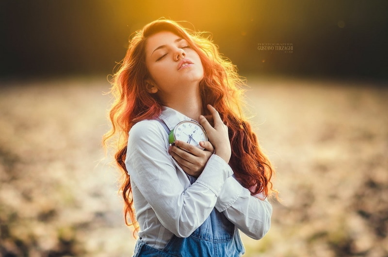 480P, redhead, wavy hair, Gustavo Terzaghi, portrait, closed eyes, open mouth, Delaia Gonzalez, long hair, sunlight, women