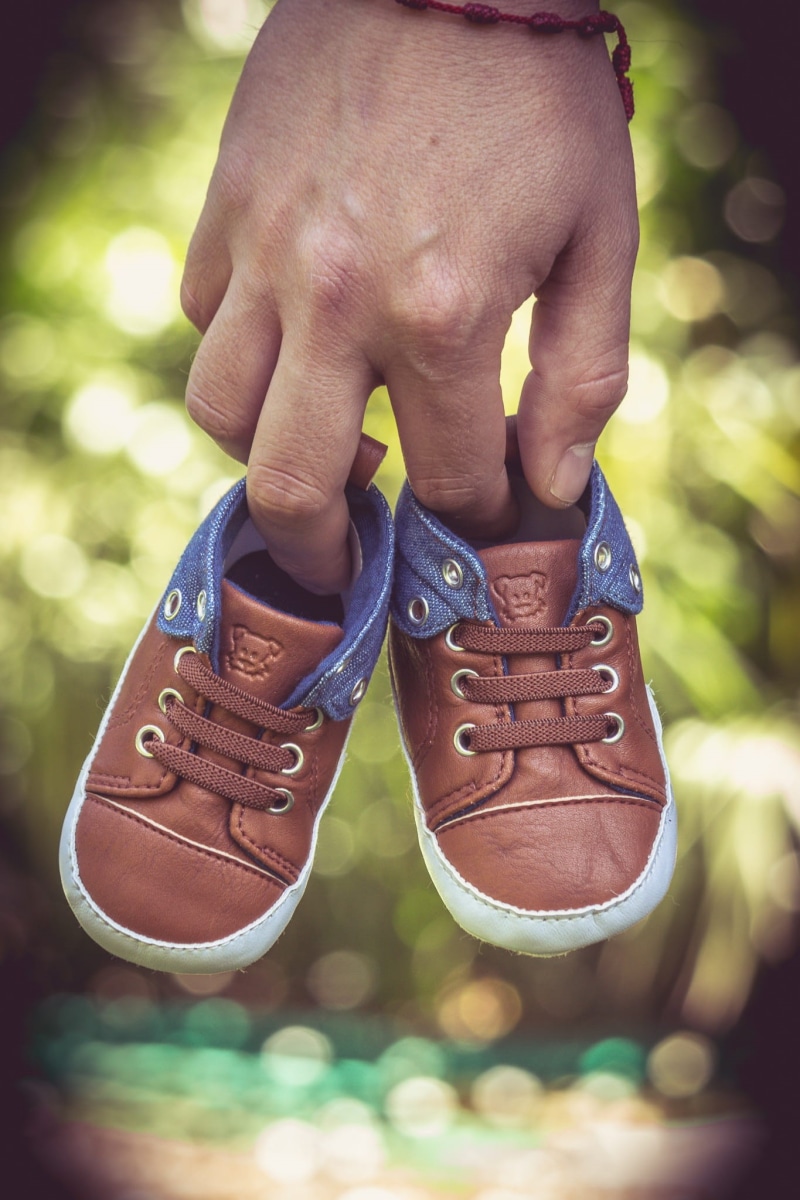 shoe, bebe, love, finger, brown, pregnant, personal accessory, human foot, potato, unrecognizable person, mami, real people, focus on foreground, family