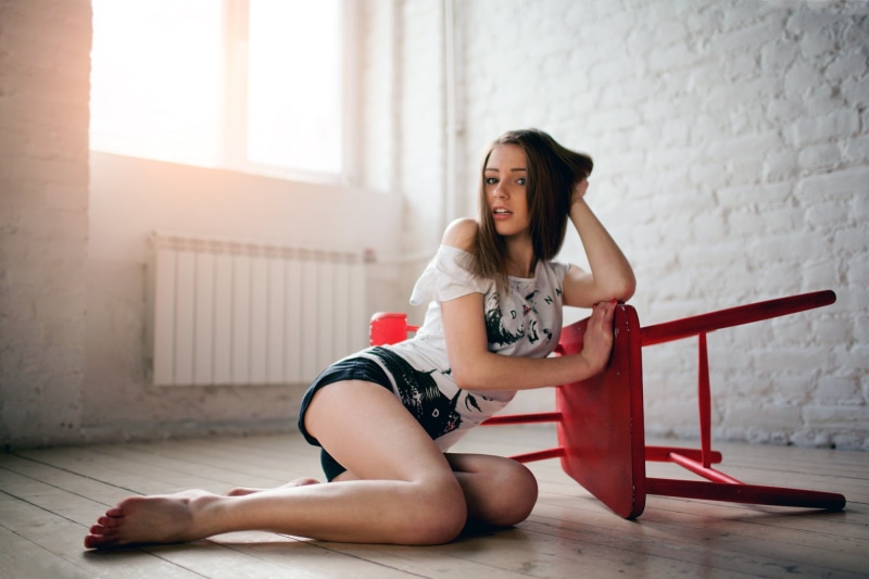 shorts, jeans shorts, red nails, face, lips, straight hair, portrait, brown, beauty, looking at viewer, brown eyes, girl, chair, 1080P, bare shoulders