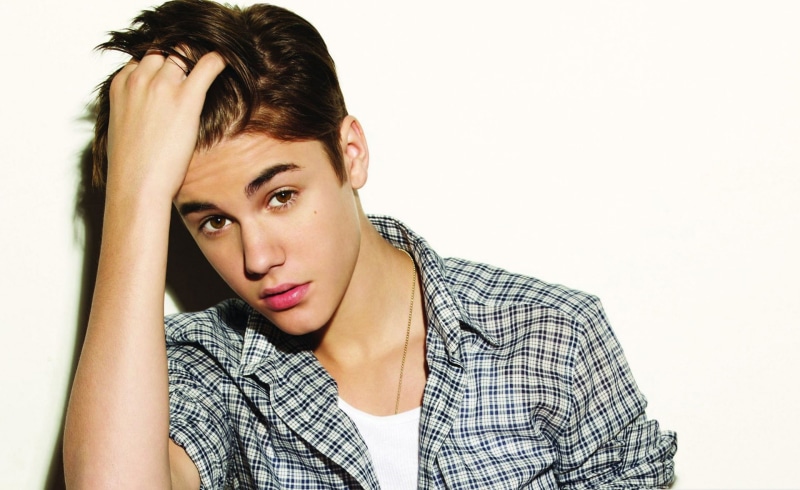 sadness, teenager, casual clothing, headshot, hopelessness, bieber, depression - sadness, adolescence, portrait, contemplation, despair, emotion, young adult