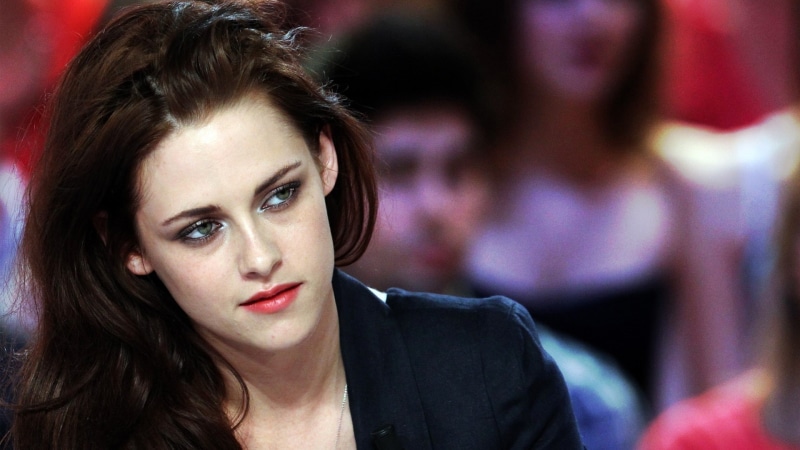 hairstyle, depression - sadness, worried, brown hair, teenager, young adult, relationship difficulties, looking, despair, beautiful woman, contemplation
