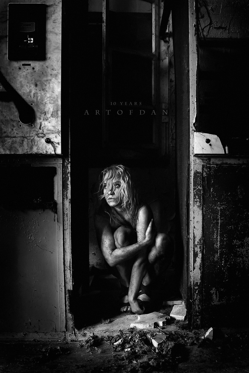 women, sitting, fear, depression - sadness, hopelessness, 500px, 1080P, abandoned, building, architecture, day, door, sadness, one person, entrance, full length