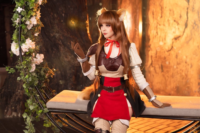 gloves, Helly von Valentine, brunette, dress, Raphtalia, women indoors, looking away, flowers, anime, Tate no Yuusha no Nariagari, indoors, cosplay, long hair