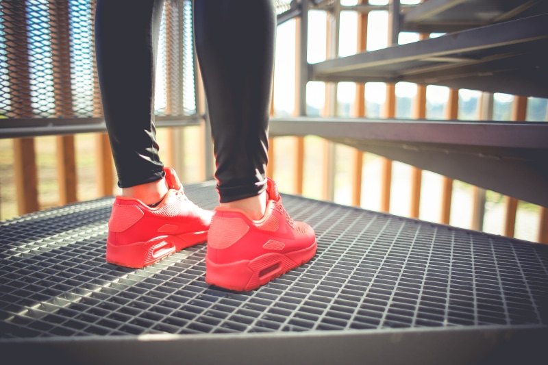 Running, relaxation Exercise, females, 5K, exercising, outdoors, body part, sports Clothing, stairs, healthy Lifestyle, human Foot, real people, standing