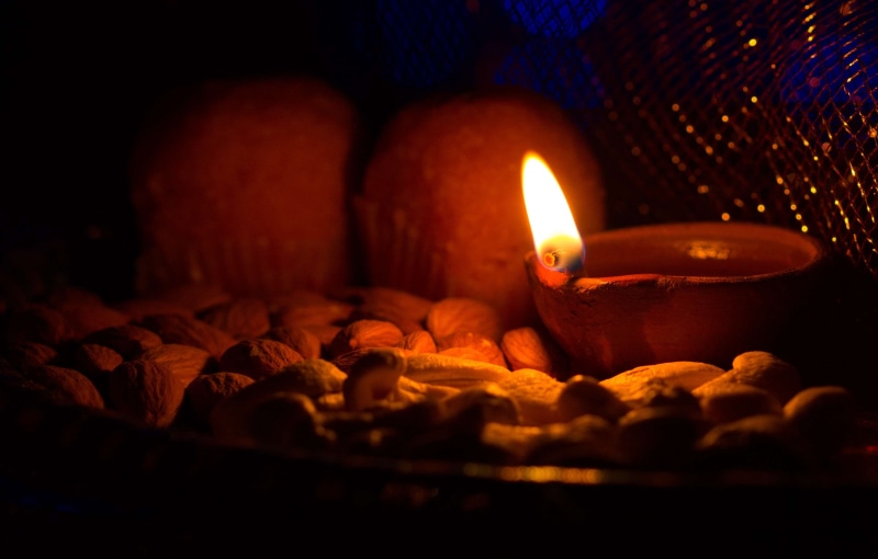 lighting equipment, close-up, electric lamp, festival of lights, selective focus, dark, glowing, no people, diya, diya - oil lamp, 2K, candle, illuminated