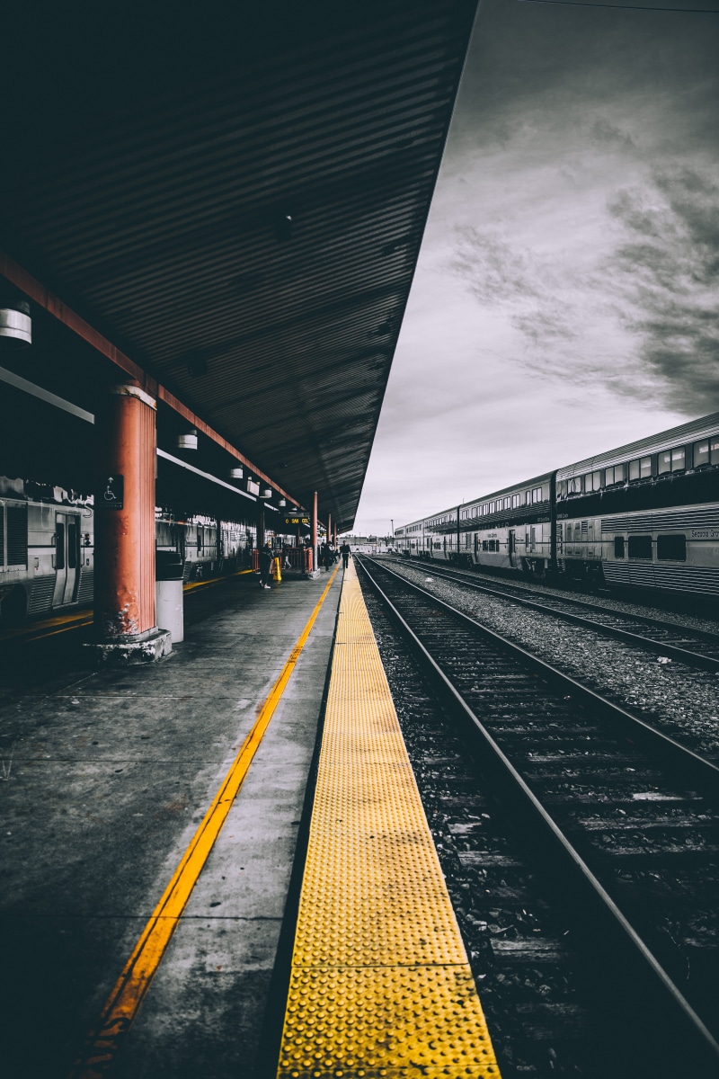 diminishing perspective, architectural column, outdoors, railroad station, nature, railroad Track, the way forward, mode of Transport, architecture, travel