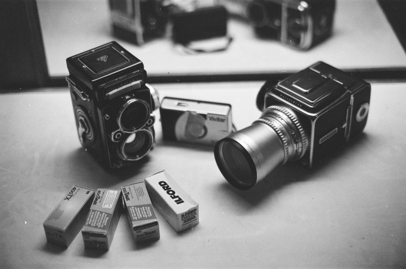 kodak, black and white, antique, aperture, vintage, camera - Photographic Equipment, darkroom, silver, old-fashioned, cameras, camera Film, grayscale, image