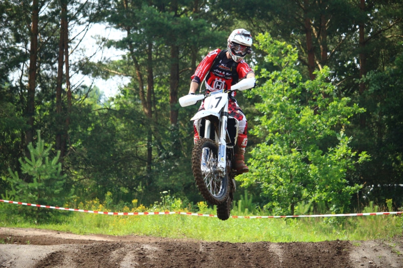 sport, people, driver, cycling, outdoors, plant, sports Race, motorcyclist, sports clothing, mode of transportation, men, fun, bicycle, full length, biker