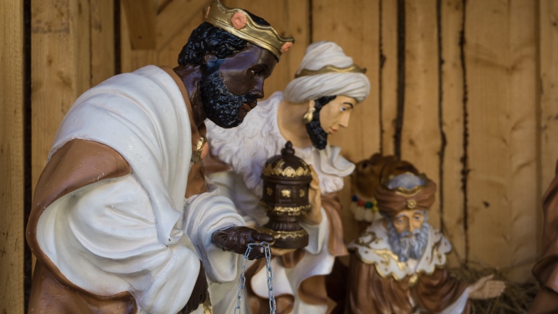 stall, representation, santon, belief, human representation, art and craft, place of worship, christ, carve, architecture, holy 3 kings, statue, wood carving