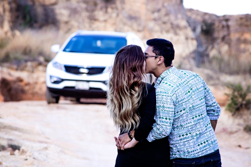 girl, lifestyles, females, togetherness, leisure activity, bonding, real people, caucasian Ethnicity, man, males, summer, car, happiness, young men, two
