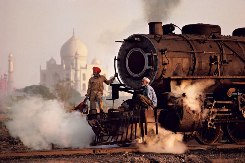 steam locomotive, wheels, India, railway, pipes, 1080P, Steve McCurry, old, train, old people, trees, vintage, standing, looking away, smoke, sitting
