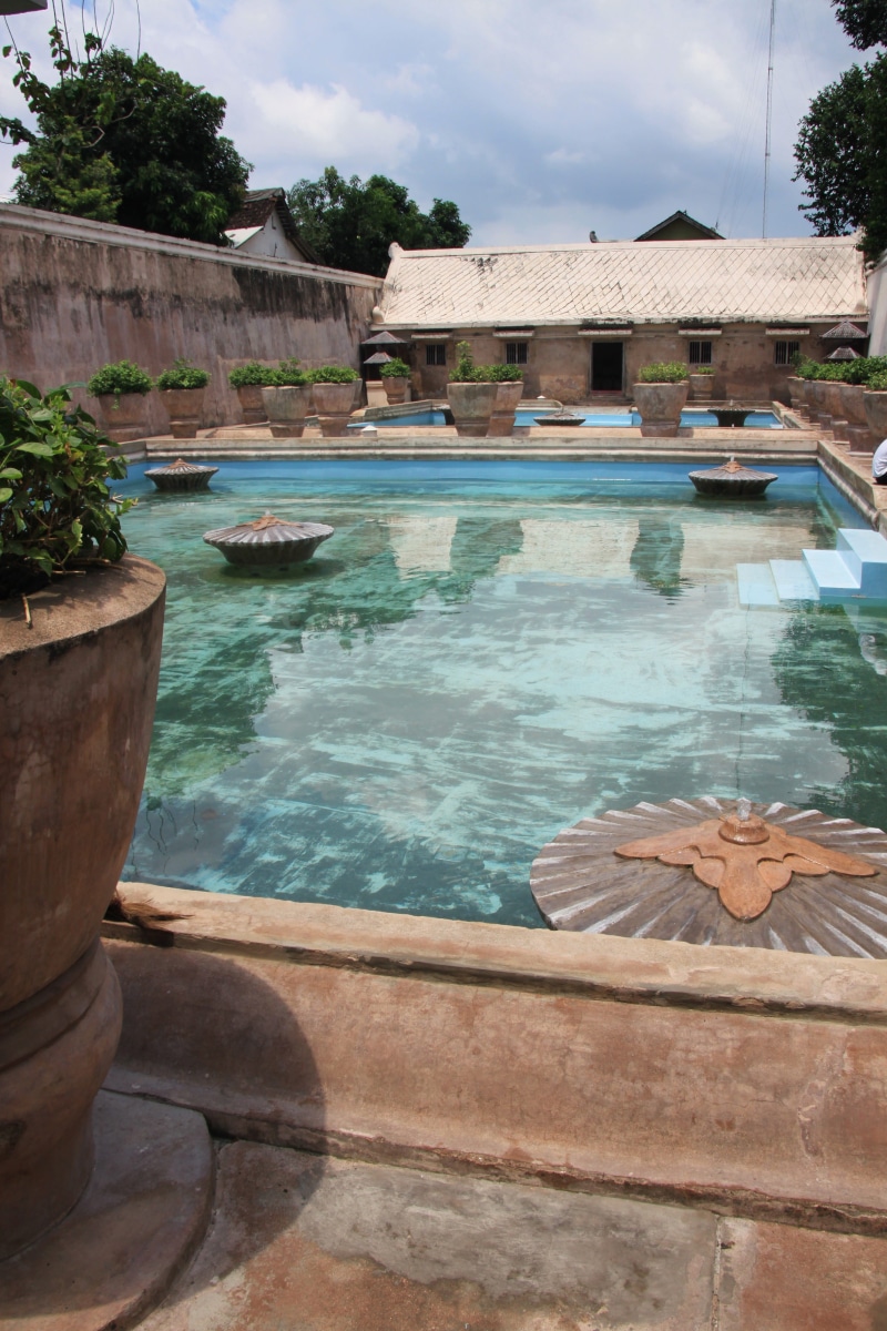 tourism, sculpture, indonesia, nature, sultan, poolside, monument, plant, old, royal, complex, architecture, fountain, swimming pool, yogya, landmark, garden