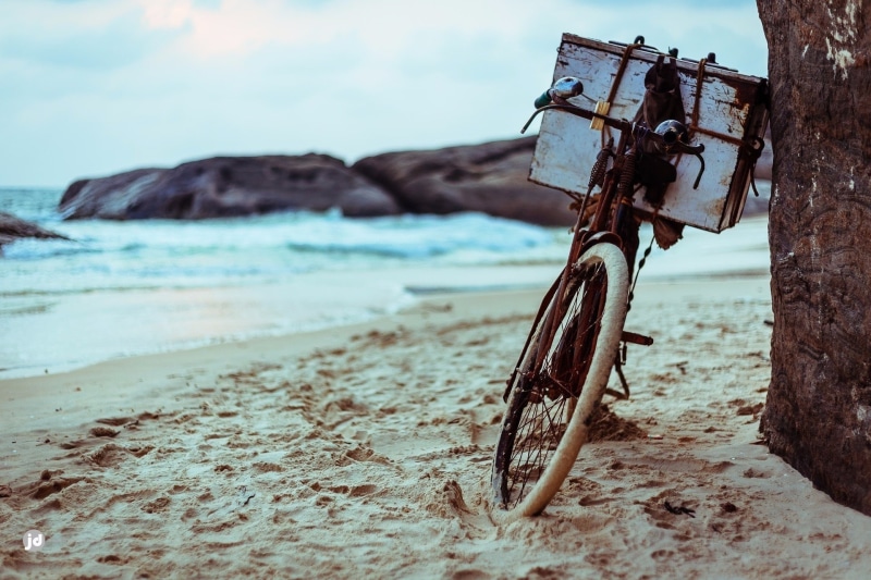 day, rocks, sea, no people, focus on foreground, metal, land, close-up, beach, sand, water, damaged, 1080P, rock, bike, nature, commuter, outdoors, wooden