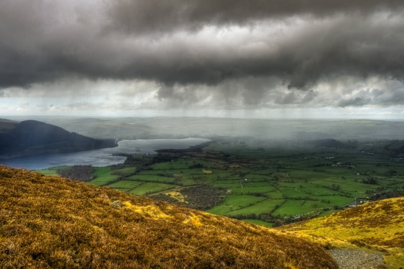 2K, brown, mountain, green, storm, landscape, valley below, brown mountain, daytime, lake, curtain, day, Clouds, Bassenthwaite Lake, outdoors, Rain, 10f