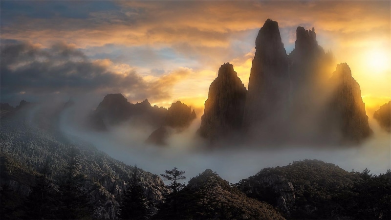 landscape, no people, dawn, cloud - sky, tranquility, beauty in nature, mist, 1080P, sunset, moutain, atmosphere, sky, tree, gansu, environment, plant