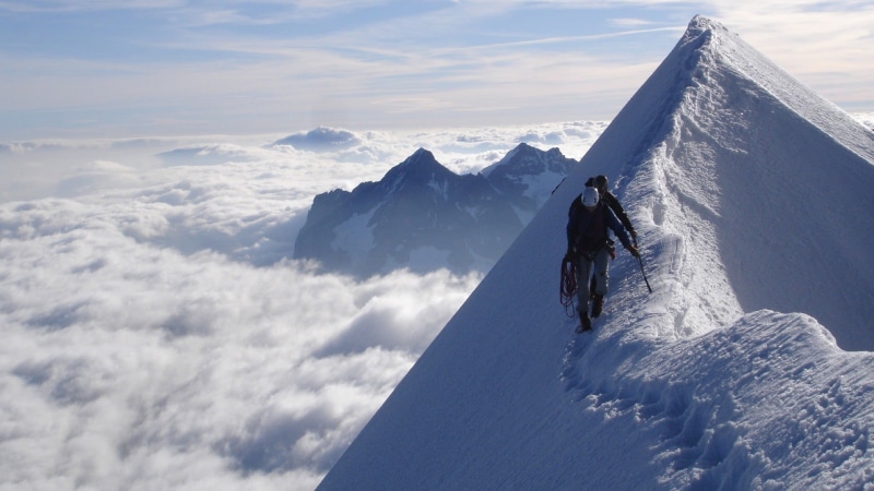 cold temperature, leisure activity, person, snowcapped mountain, adventure, nature, one person, clouds, real people, 1080P, snowy peak, sunlight, sport