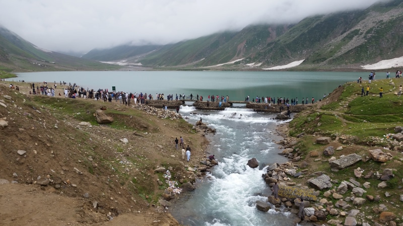 holiday, pakistan, environment, kaghan valley, group of people, sky, mountain range, nature, coastline, bay, 5K, beauty in nature, khyber pakhtunkhwa