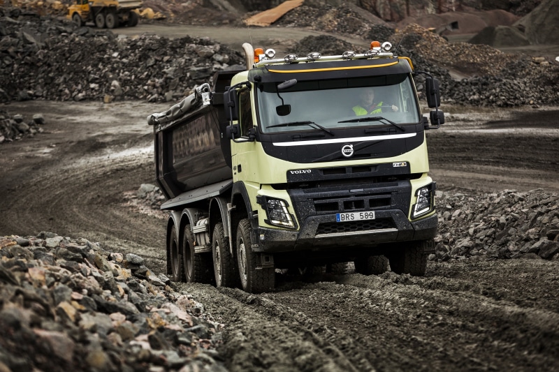 8x4, stationary, no people, rock, dust, field, mode of transportation, 4K, landscape, FMX, solid, machinery, rock - object, black, Volvo, yellow, stones