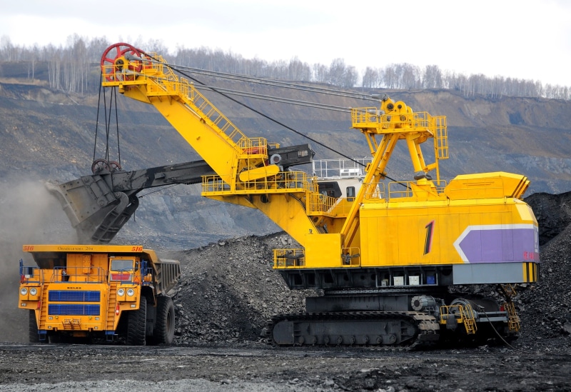 1080P, the technological process, mining equipment, excavator, ECG, Russia, loading, quarry, ЭКГ32Р
