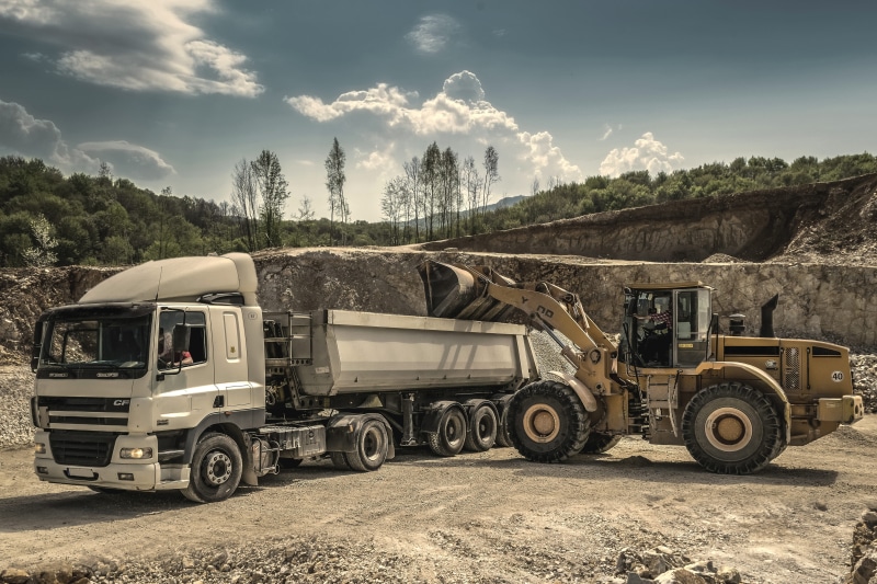 quarry, excavator, road, tractor, shipment, load, freight transportation, transportation, outdoors, loader, front, day, truck, driver, 5K, machinery, semi-truck