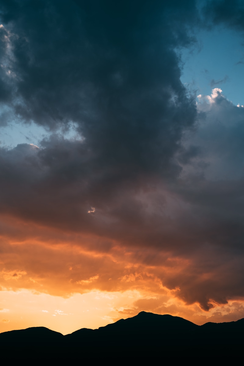 majestic, nimbus, no People, backgrounds, morning, montagna, twilight, sunrise - Dawn, sun, colori, summer, dawn, mountain silhouette, scenics, montagne